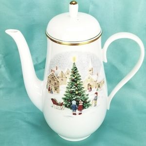 Mikasa MERRY CHRISTMAS 5 CUP Coffee Pot with Lid (